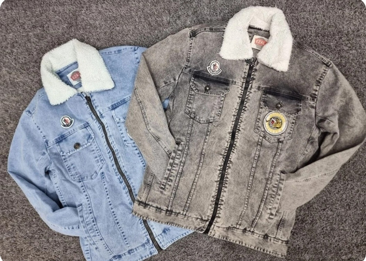 آبی کمرنگ و طوسی